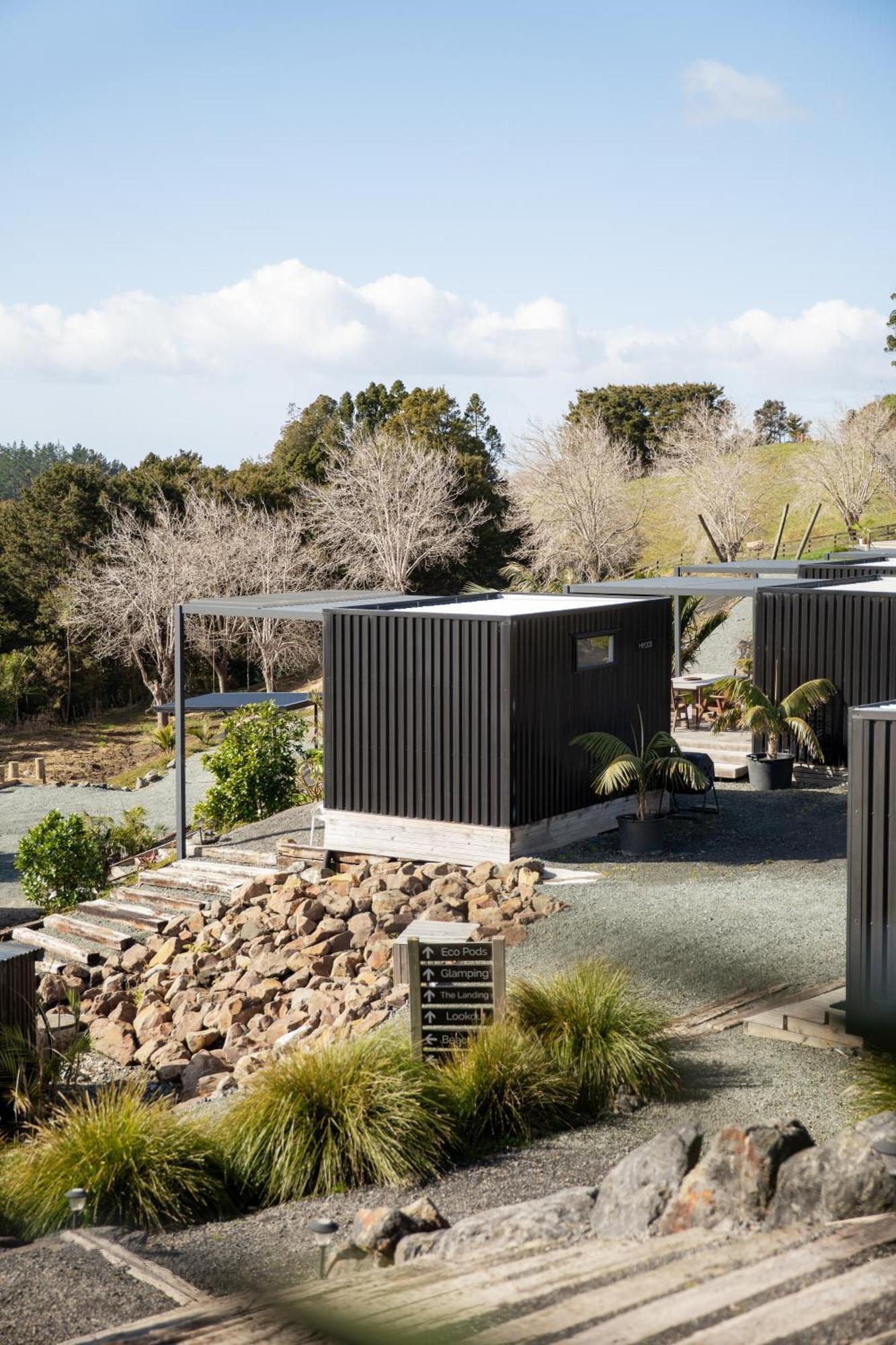 Aotearoa Surf Eco Pods Hotel Te Arai Ngoại thất bức ảnh