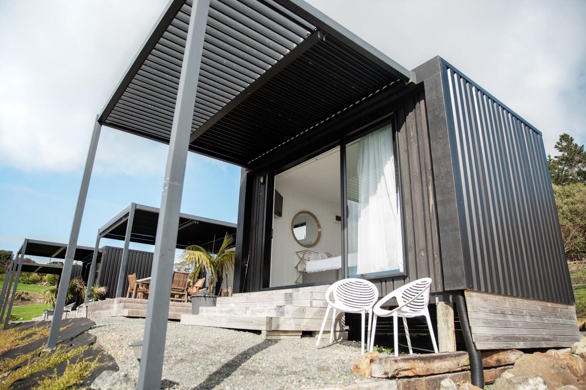 Aotearoa Surf Eco Pods Hotel Te Arai Ngoại thất bức ảnh