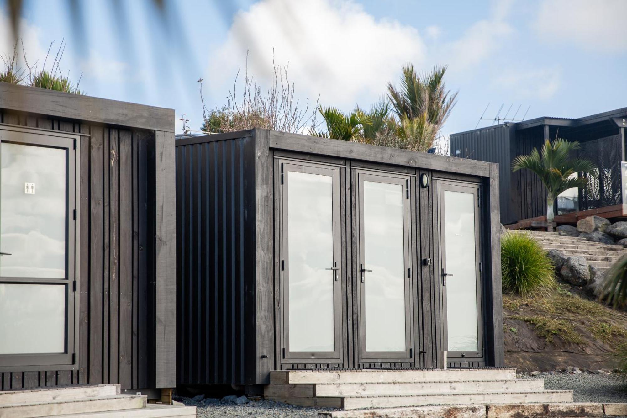 Aotearoa Surf Eco Pods Hotel Te Arai Ngoại thất bức ảnh