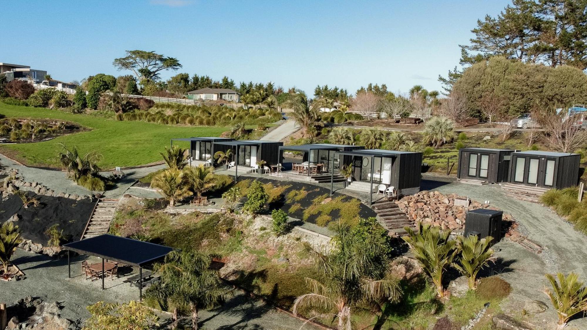Aotearoa Surf Eco Pods Hotel Te Arai Ngoại thất bức ảnh