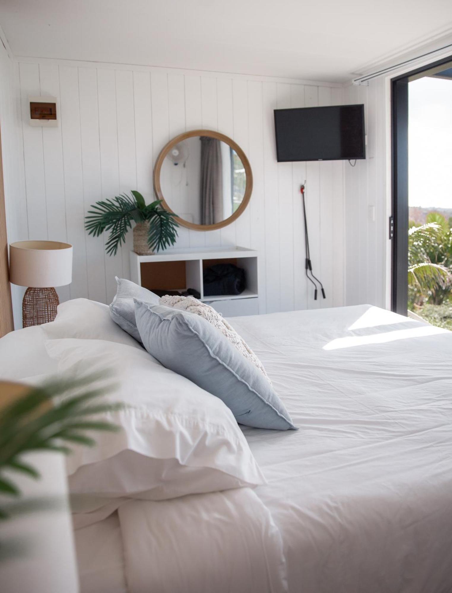 Aotearoa Surf Eco Pods Hotel Te Arai Ngoại thất bức ảnh