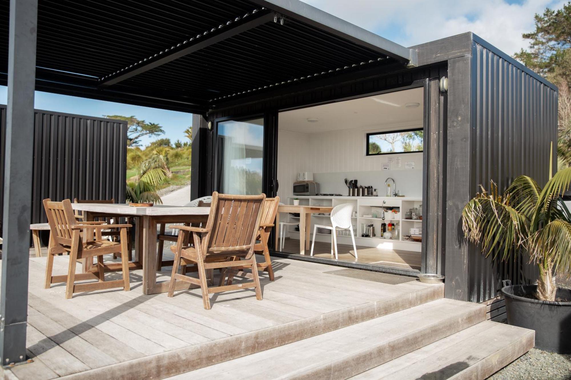 Aotearoa Surf Eco Pods Hotel Te Arai Ngoại thất bức ảnh